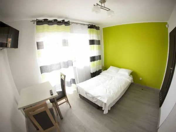 Natenczas Quarto em Acomodações Particulares *